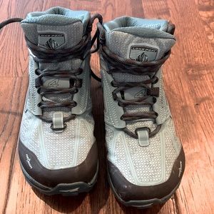 Altra Lone Peak. Mineral Blue. Mid Top. Trail Running Shoe